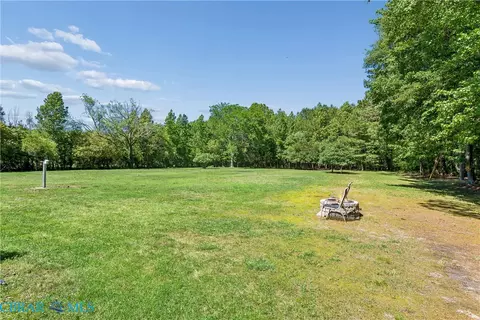 Exterior - 5585 Ware Neck Rd, Gloucester, VA 23061 photo 7 of 8