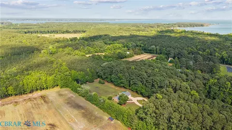 View/Area - 5585 Ware Neck Rd, Gloucester, VA 23061 photo 2 of 5