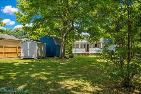 Exterior - 1532 Adams Cir, Hampton, VA 23663 photo 4 of 4