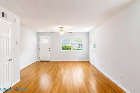 Living - 1532 Adams Cir, Hampton, VA 23663 photo 2 of 4