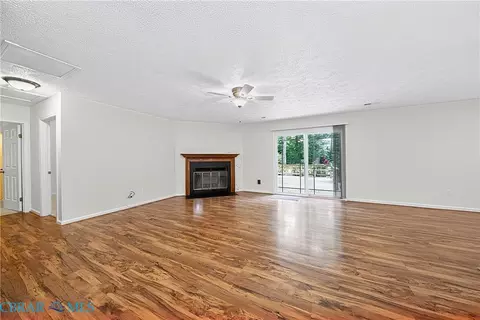 4555 Mallard Dr, Gloucester, VA 23061 photo 4