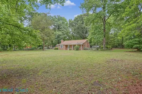 Exterior - 3597 Hickory Fork Rd, Gloucester, VA 23061 photo 1 of 5