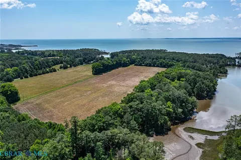 1439 N River Rd, Bohannon, VA 23021 photo 12