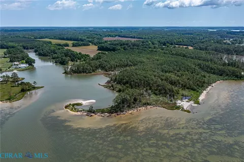 1439 N River Rd, Bohannon, VA 23021