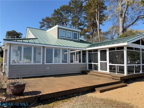 24 Orion Ave, Deltaville, VA 23043