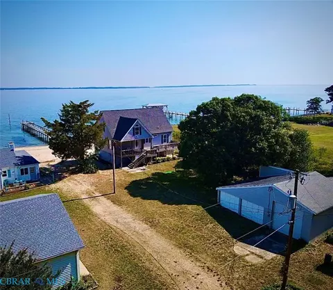 157 Sandy Beach Rd, Deltaville, VA 23043