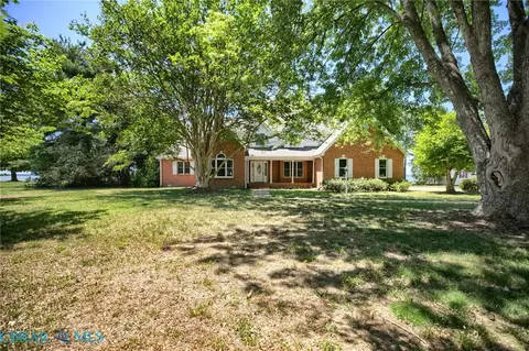 Exterior - 5508 York Haven Ln, Gloucester, VA 23061 photo 5 of 6