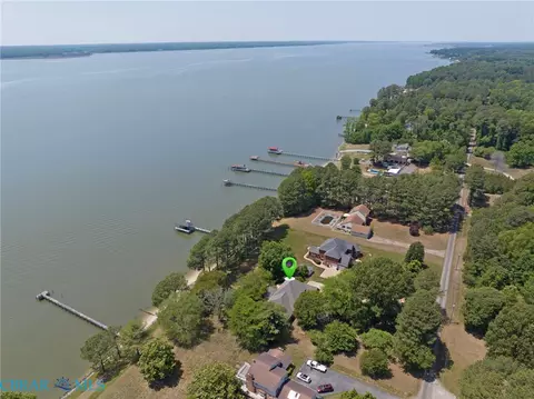 View/Area - 5508 York Haven Ln, Gloucester, VA 23061 photo 6 of 6