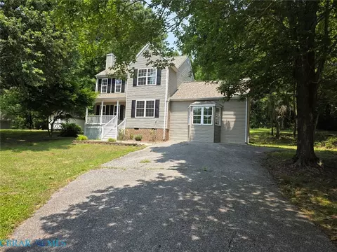 5475 Crany Creek Dr, Gloucester, VA 23061