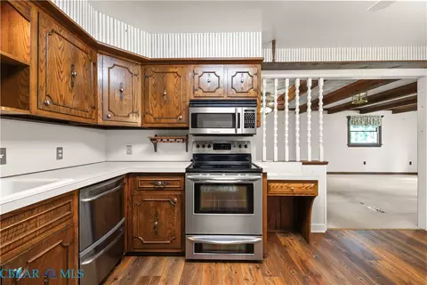 Kitchen - 1340 Riverview Dr, West Point, VA 23181 photo 3 of 3