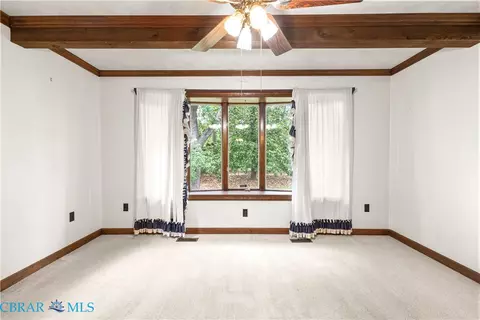 Living - 1340 Riverview Dr, West Point, VA 23181 photo 7 of 8