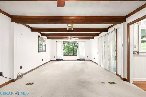Living - 1340 Riverview Dr, West Point, VA 23181 photo 6 of 8