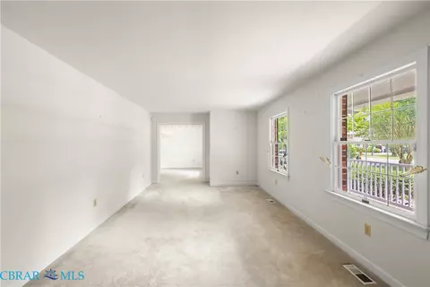 Living - 1340 Riverview Dr, West Point, VA 23181 photo 2 of 8