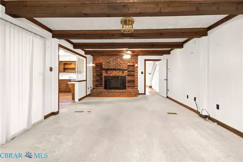 Living - 1340 Riverview Dr, West Point, VA 23181 photo 4 of 8