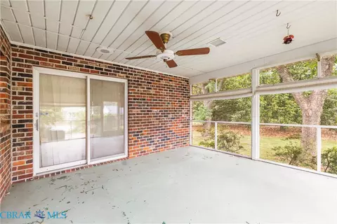 Exterior - 1340 Riverview Dr, West Point, VA 23181 photo 7 of 15