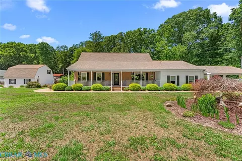 5479 Jonquil Ln, Gloucester, VA 23061