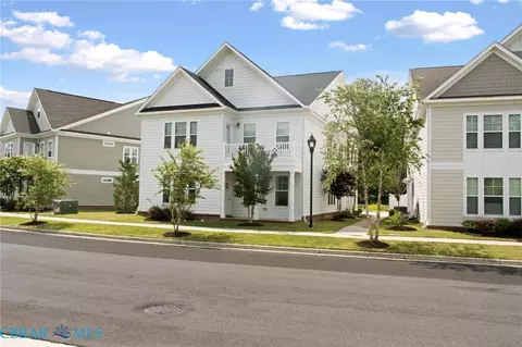 125 Mainsail Loop #11, Yorktown, VA 23693
