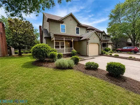 8 Heatherfield Ct #8, Kilmarnock, VA 22482