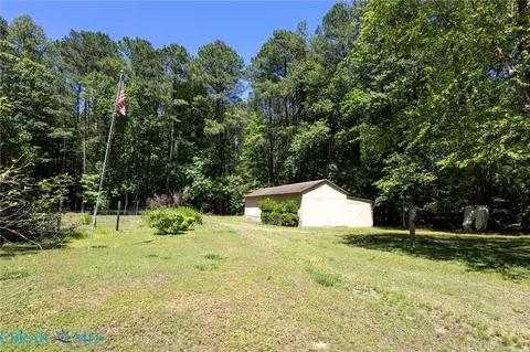 Exterior - 456 Ridge Rd, Hartfield, VA 23071 photo 8 of 10