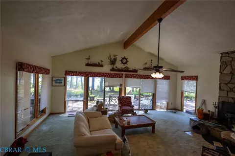 Living - 456 Ridge Rd, Hartfield, VA 23071 photo 1 of 1