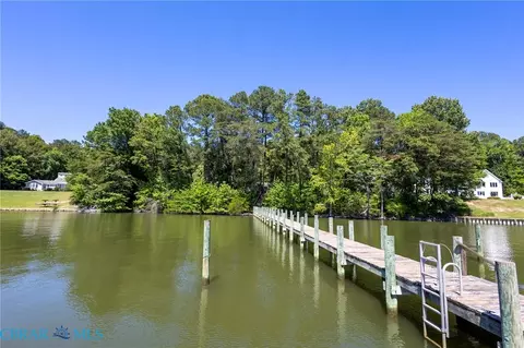 View/Area - 456 Ridge Rd, Hartfield, VA 23071 photo 5 of 9