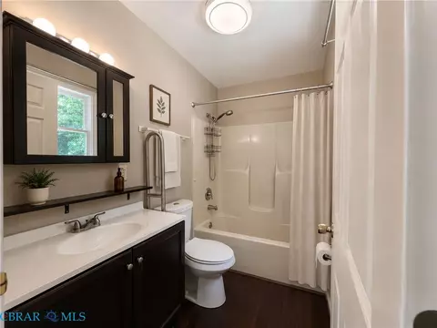 Bath - 8253 Manor Dr, Gloucester, VA 23061 photo 3 of 3