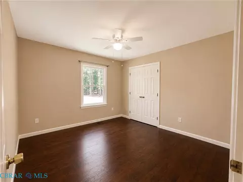 Bedroom - 8253 Manor Dr, Gloucester, VA 23061 photo 2 of 3