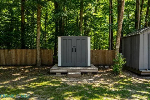 Exterior - 8253 Manor Dr, Gloucester, VA 23061 photo 7 of 8