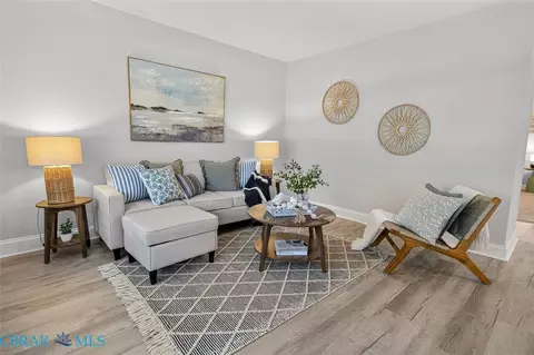 Living - 6464 Meadow Dr, Gloucester, VA 23061 photo 1 of 3