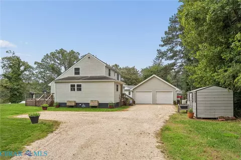 782 Long Point Ln, Topping, VA 23169 photo 3