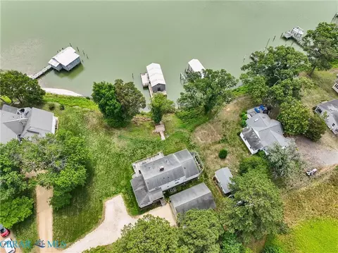 782 Long Point Ln, Topping, VA 23169 photo 2