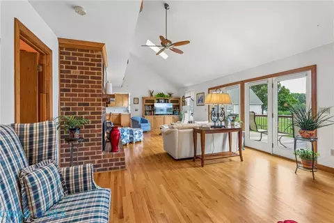 782 Long Point Ln, Topping, VA 23169 photo 25