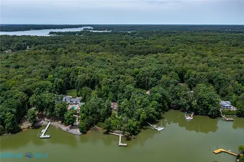 View/Area - 141 Walden Dr, Weems, VA 22576 photo 4 of 6