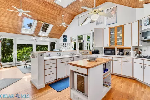 Kitchen - 141 Walden Dr, Weems, VA 22576 photo 1 of 5