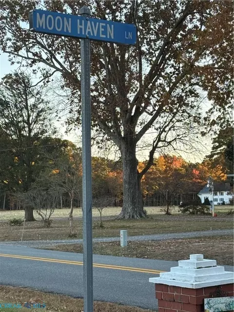 005 Moon Haven Ln, Mathews, VA 23109