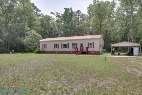 327 Chapel Neck Rd, North, VA 23128