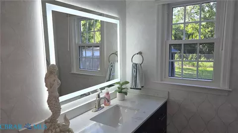 Bath - 1709 Pine Tree Dr, Gloucester Point, VA 23062 photo 3 of 3