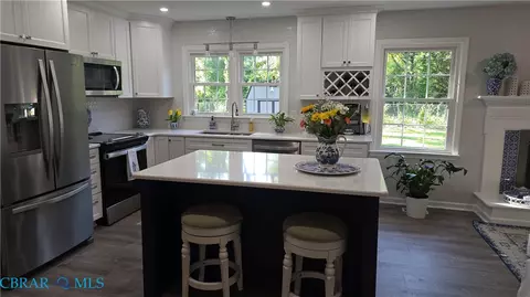 Kitchen - 1709 Pine Tree Dr, Gloucester Point, VA 23062 photo 2 of 5