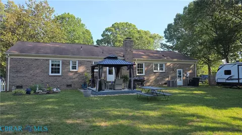 Exterior - 1709 Pine Tree Dr, Gloucester Point, VA 23062 photo 3 of 7