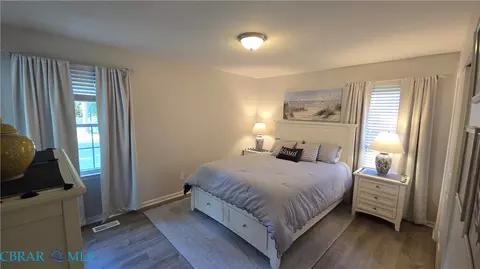 Bedroom - 1709 Pine Tree Dr, Gloucester Point, VA 23062 photo 3 of 4