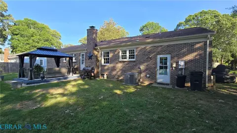 Exterior - 1709 Pine Tree Dr, Gloucester Point, VA 23062 photo 2 of 7