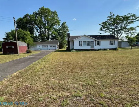 471 W White Hall Rd, Lancaster, VA 22503