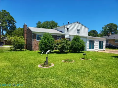 Exterior - 407 Shoreline Dr, Hampton, VA 23669 photo 4 of 8