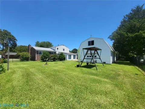 Exterior - 407 Shoreline Dr, Hampton, VA 23669 photo 6 of 8