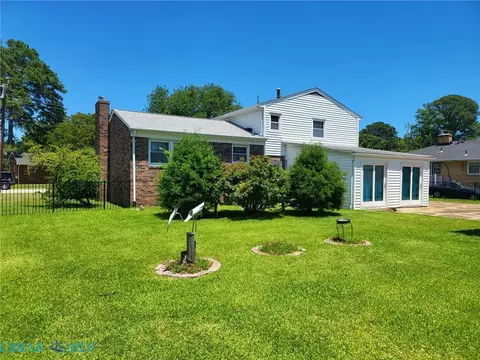 Exterior - 407 Shoreline Dr, Hampton, VA 23669 photo 5 of 7