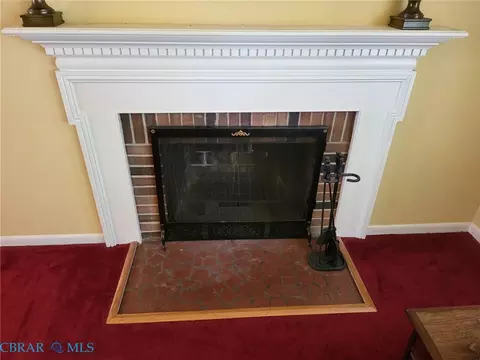 Living - 407 Shoreline Dr, Hampton, VA 23669 photo 3 of 5
