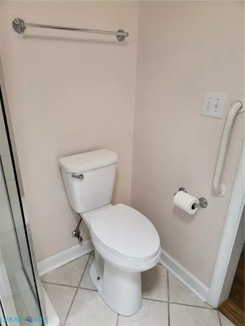 Bath - 90 Hampton Roads Ave, Hampton, VA 23661 photo 5 of 14