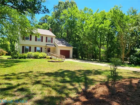 90 Hampton Roads Ave, Hampton, VA 23661