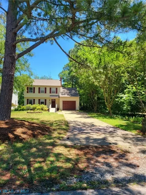 Exterior - 90 Hampton Roads Ave, Hampton, VA 23661 photo 1 of 2