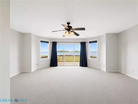 Living - 1214 Dandy Loop Rd, Yorktown, VA 23692 photo 6 of 6